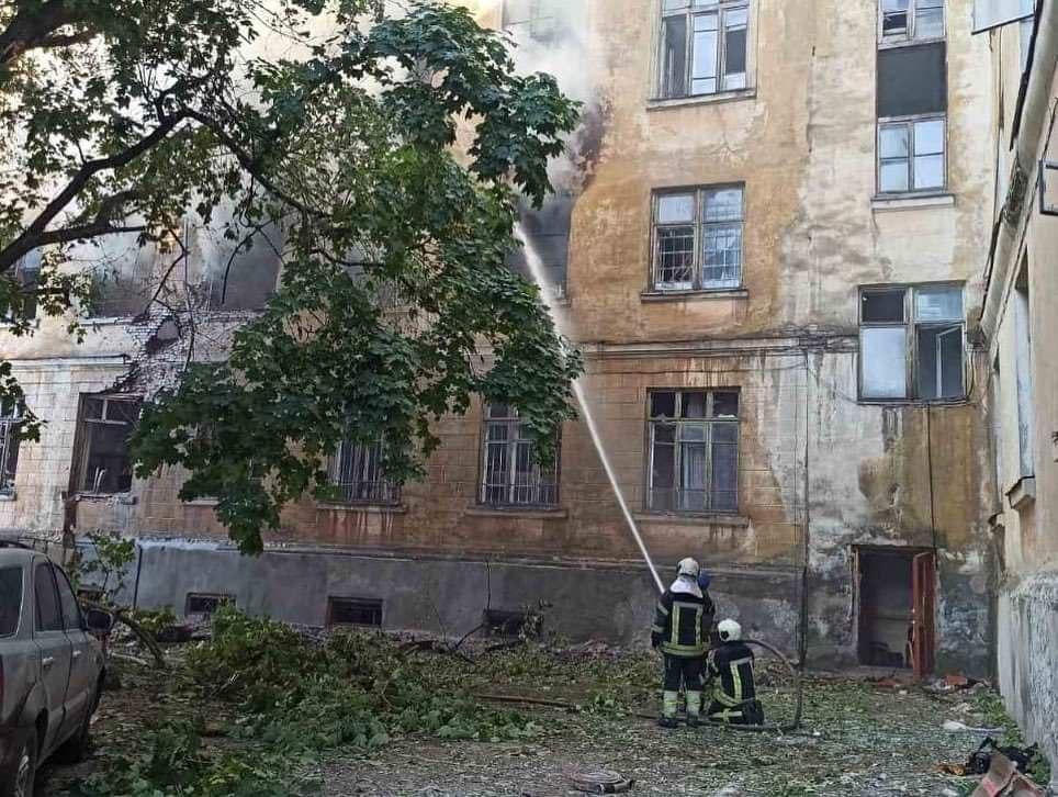 Враг продолжает уничтожать учреждения здравоохранения в Украине / фото телеграмм-канал Сергея Гайдая Враг продолжает уничтожать учреждения здравоохранения в Украине / фото телеграмм-канал Сергея Гайдая