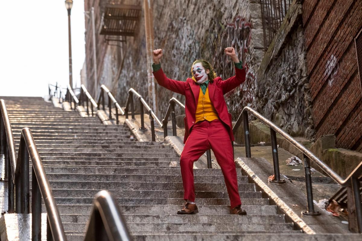 Кадр из фильма "Джокер" (2019) / фото Warner Bros. Entertainment Кадр из фильма "Джокер" (2019) / фото Warner Bros. Entertainment
