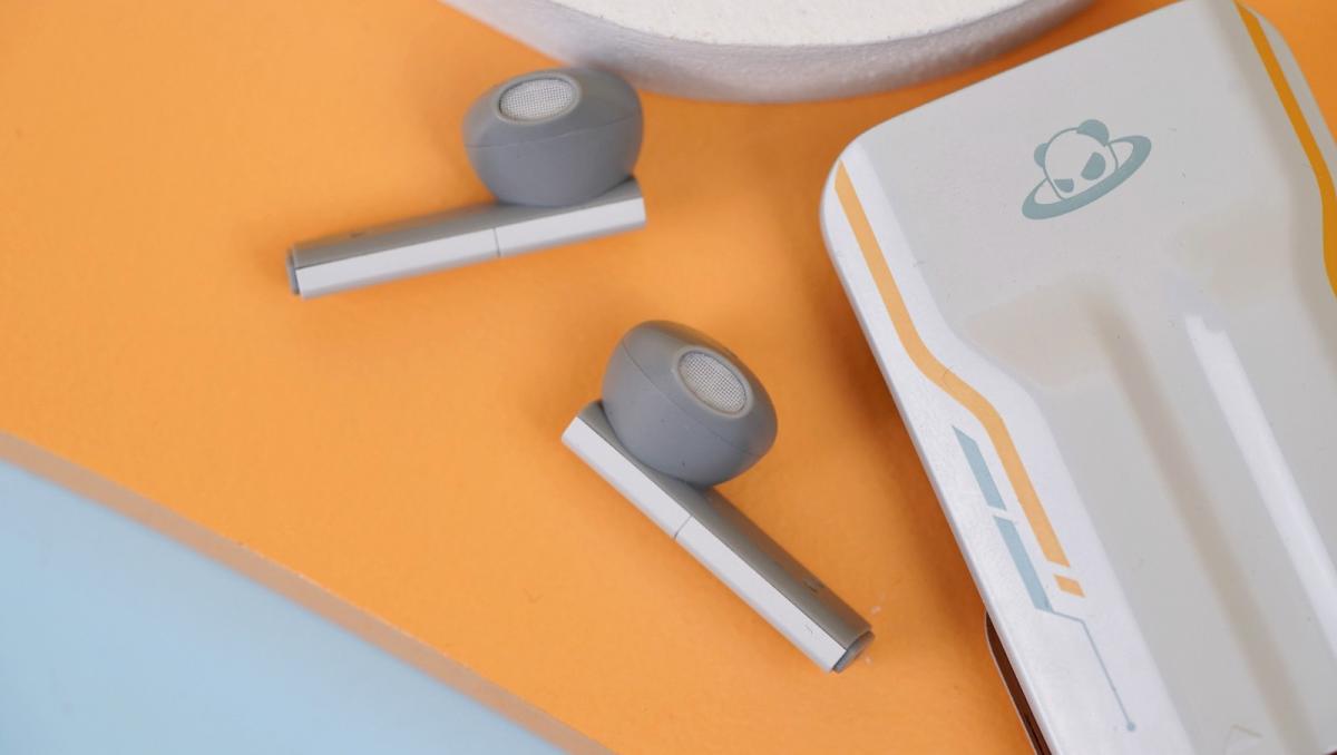 Meizu выпустила необычные беспроводные наушники в стиле кибер-панк / фото Meizu Meizu выпустила необычные беспроводные наушники в стиле кибер-панк / фото Meizu