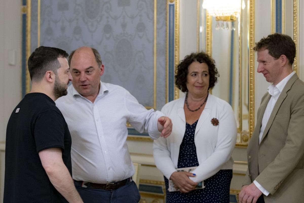 Володимир Зеленський і Бен Воллес / фото president.gov.ua Володимир Зеленський і Бен Воллес / фото president.gov.ua