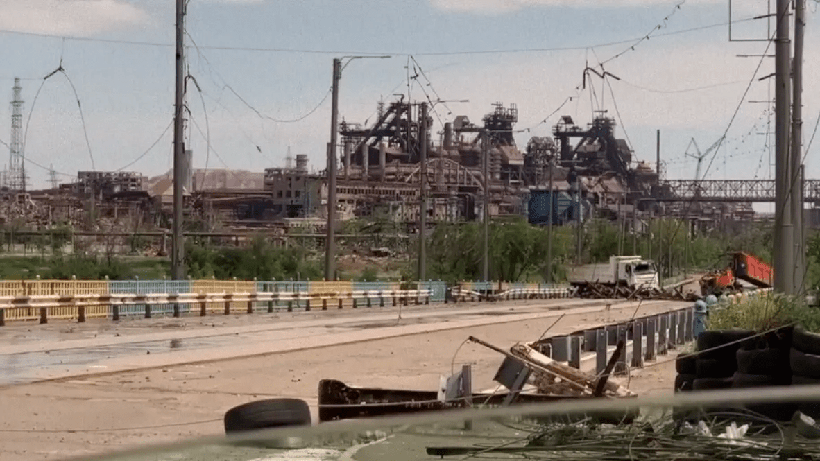 Щруйнований металургійий комбінат "Азовсталь" / Скріншот