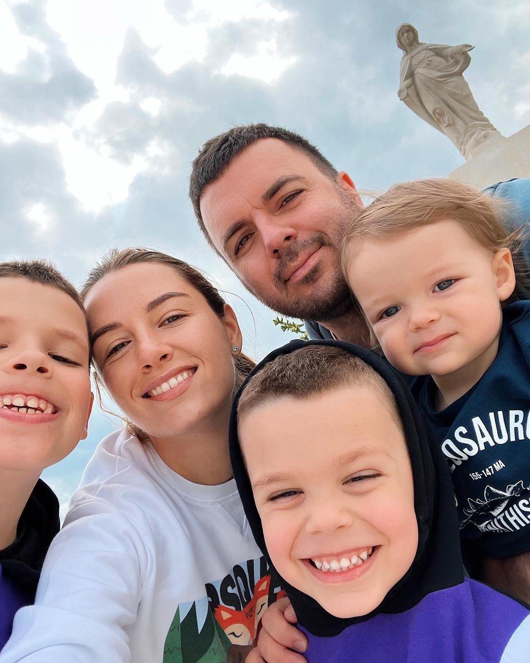 Григорій Решетнік з родиною / Фото - instagram.com Григорій Решетнік з родиною / Фото - instagram.com