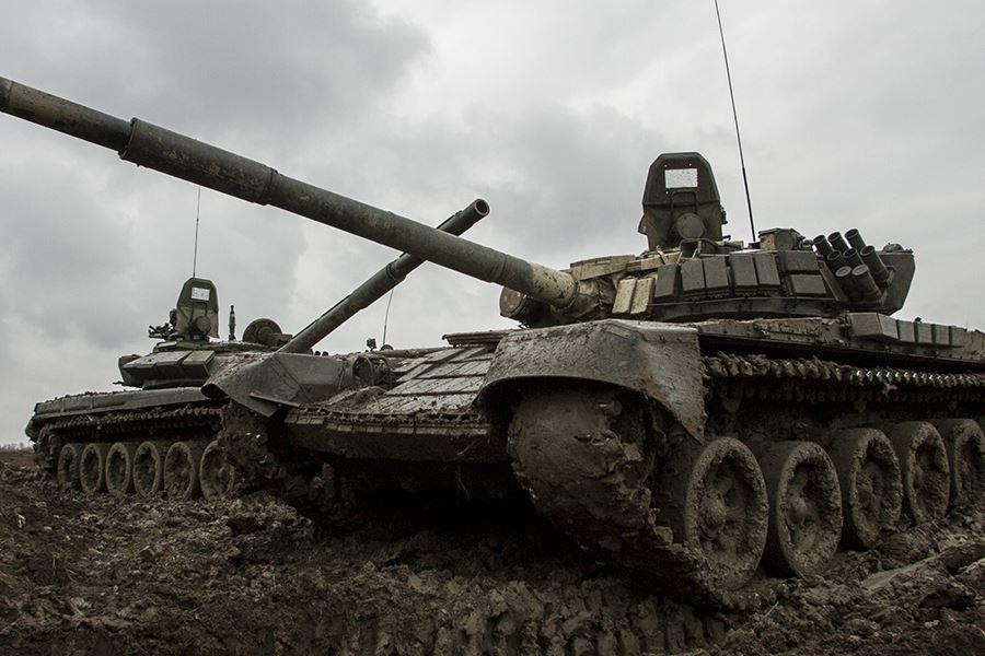 Танк Т-72Б3 с блоками динамической защиты / фото Министерство обороны РФ