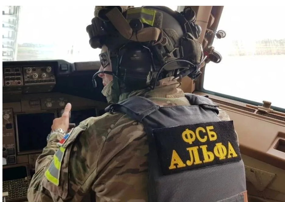 Ілля Цупрік потрапив на концерт до Кобзона / фото з соцмереж Ілля Цупрік потрапив на концерт до Кобзона / фото з соцмереж