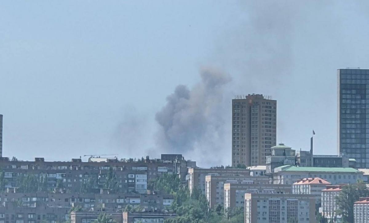 У Донецьку горить склад боєприпасів / фото t.me/itsdonetsk У Донецьку горить склад боєприпасів / фото t.me/itsdonetsk