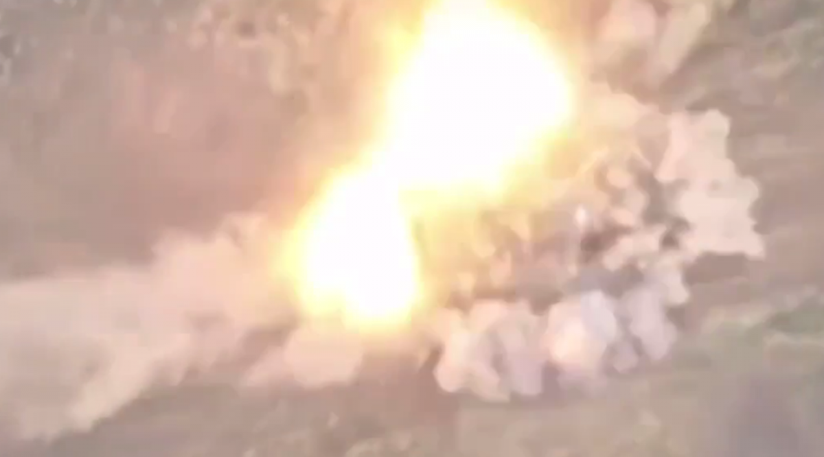 Ukrainian fighters spectacularly destroyed a Russian tank / screenshot