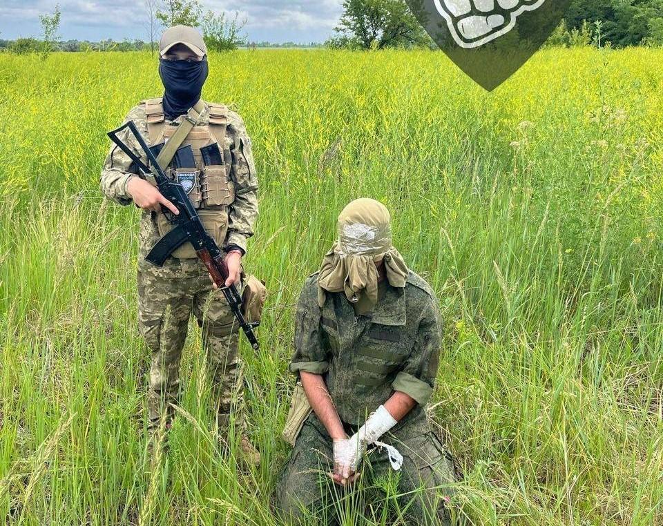 Окупанти відправляють на війну неповнолітніх / фото t.me/legionoffreedom Окупанти відправляють на війну неповнолітніх / фото t.me/legionoffreedom
