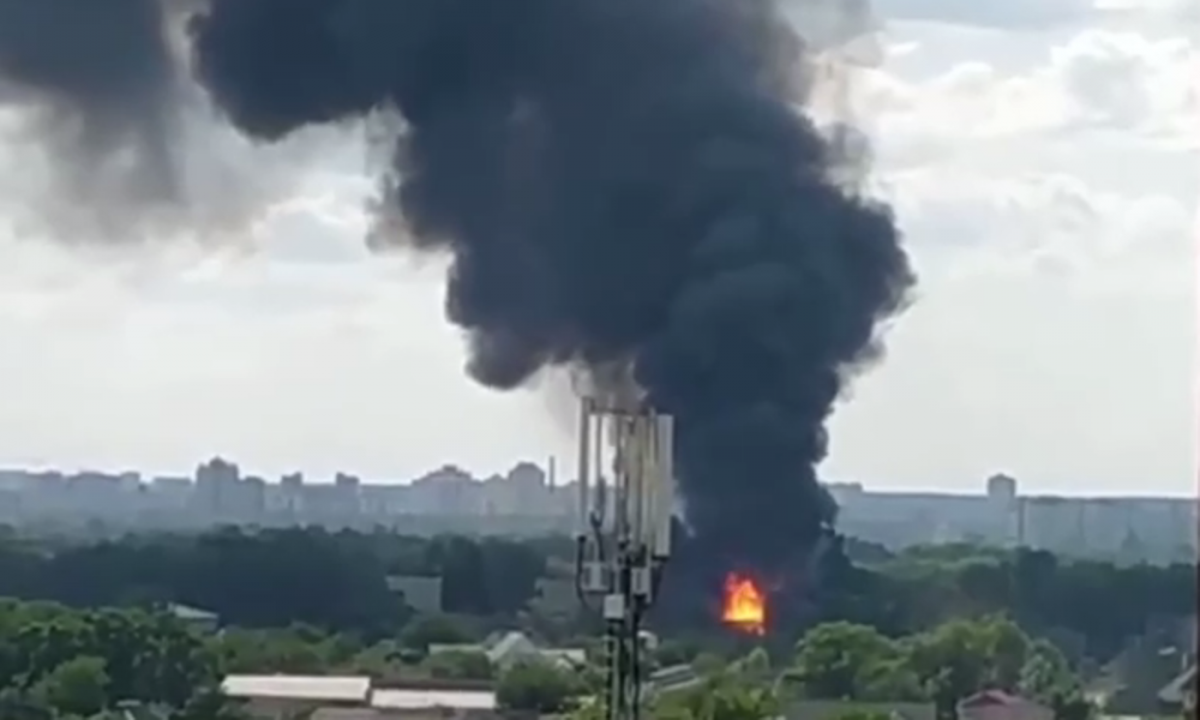 В Киеве масштабный пожар / скриншот