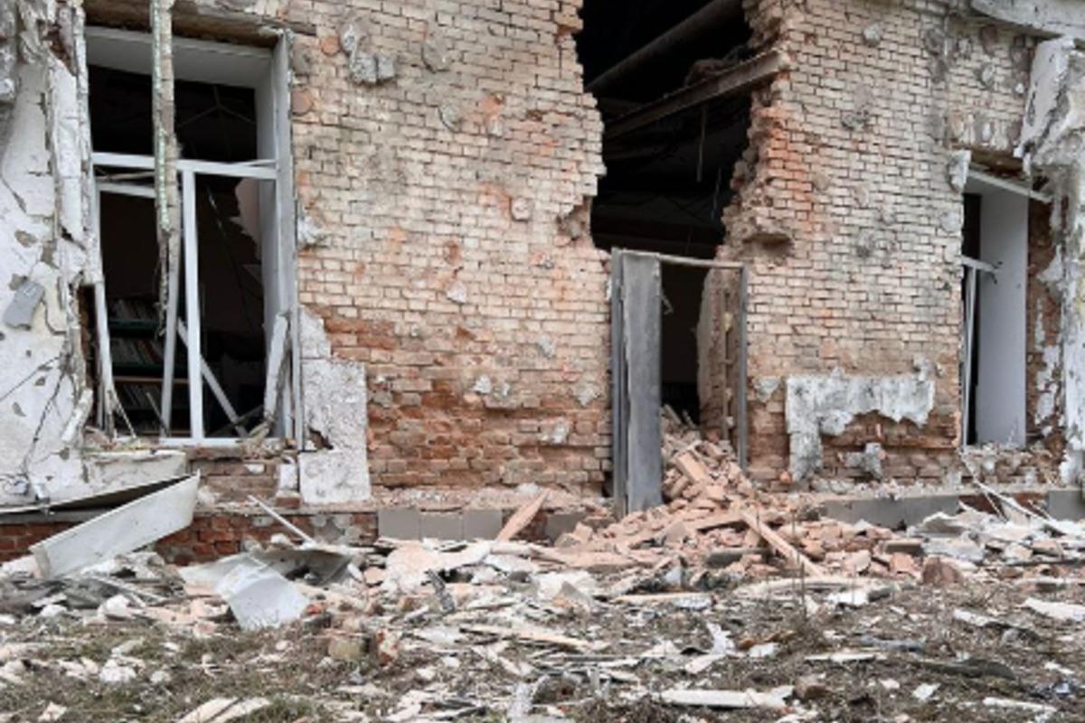 На Сумщині ворожі гвинтокрили обстріляли село / фото t.me/Zhyvytskyy