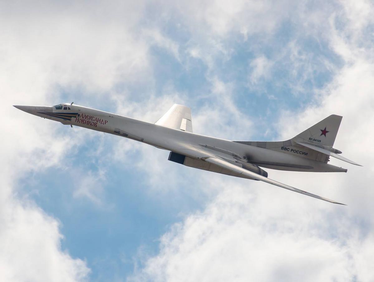Putin flew for half an hour on the Tu-160M ​​missile carrier / Photo - UAC