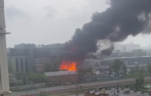 У Москві палає офісний центр з людьми всередині: опубліковано видовищні відео