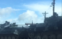 У Білорусі помітили колону військової техніки: у бік Мінська рухалися десятки танків