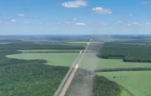 Дрон зняв роботу українських штурмовиків Су-25 по цілях ворога: унікальне відео