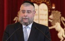 Главный раввин Москвы отказался публично поддержать войну в Украине и покинул РФ