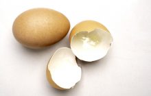 Як можна використовувати яєчну шкаралупу на городі: копійчаний метод на всі випадки життя