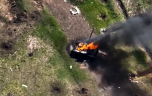 Красиво горить: 54 бригада ЗСУ показала ефектні кадри знищення російського танка (відео)