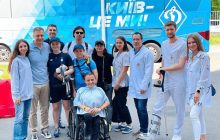 Під час благодійного матчу "Динамо" U16 в Іспанії здійснилася мрія 13-річної Соні з Миколаївщини, яка постраждала від бомбардувань рф