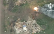 Українські воїни ефектно "демілітаризували" російські танки та БМП (відео)