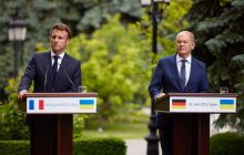 Макрон и Шольц отреагировали на предоставление Украине и Молдове статуса кандидатов в ЕС