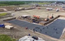 На выезде из Мариуполя Минобороны РФ строит дом и линию обороны (фото)