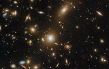 Ученые показали гигантское скопление галактик, которое искажает пространство-время (фото)
