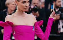 Топ-модель Аліна Байкова таємно пронесла український прапор на Каннський кінофестиваль