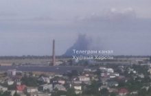 Горит склад боеприпасов оккупантов под Херсоном - соцсети (фото, видео)