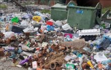 На улицах оккупированного Мариуполя собралось почти 10 тысяч тонн мусора (фото)