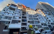 Ракетні удари по Києву: двох мешканців госпіталізували, під завалами лишаються люди (відео)