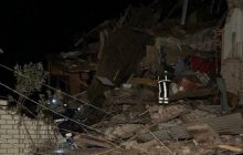 Окупанти знову випустили ракети по житлових будинках у Харкові: у будівлях заблоковані люди