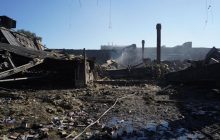 Прохожі стрибали у воду: з'явилися відео з камер спостереження під час теракту в Кременчуці