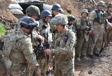 Підрозділи ТрО обростають м'язами: військовим однієї з бригад присвоїли сержантські звання (фото, відео)