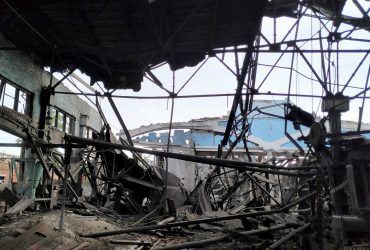 РФ обстріляла пустий вагоноремонтний завод у Києві: ЗМІ з'ясували вартість запущених ракет (відео)
