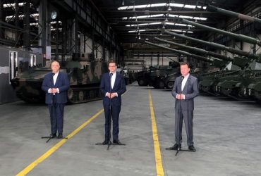 Польща анонсувала найбільший за 30 років контракт на поставку зброї Україні