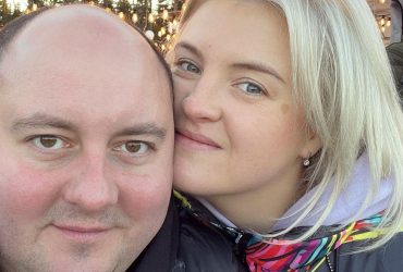 Дружина Юрія Ткача розповіла про найстрашнішу ніч під час обстрілу: Закрила своїм тілом дочку