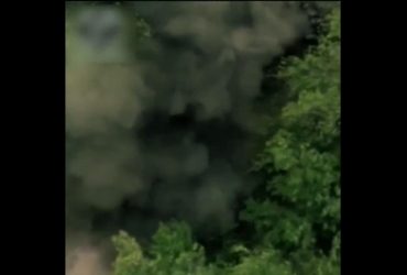 Украинские защитники мощно ударили по российской броне (видео)