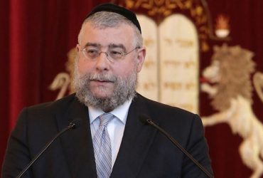 Главный раввин Москвы отказался публично поддержать войну в Украине и покинул РФ