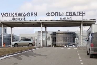 В РФ из-за санкций закрывают заводы: журналисты описывают мрачную картину для россиян (видео)