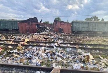 Российская ракета попала в вагон с едой для мариупольцев от World Cental the Kitchen