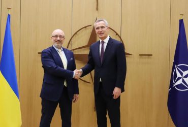 Україна має отримати більш важку зброю - Резніков