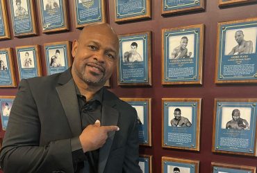 Если ты хочешь драться - позвони: легенда бокса ответил на критику Кличко за связь с РФ