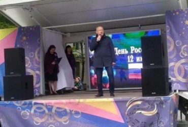 Мэр российского города не смог выговорить то, ради чего оккупанты гибнут в Украине (видео)