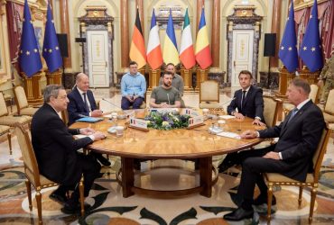 Лідери провідних країн ЄС могли попросити Зеленського відновити переговори з РФ – Die Welt