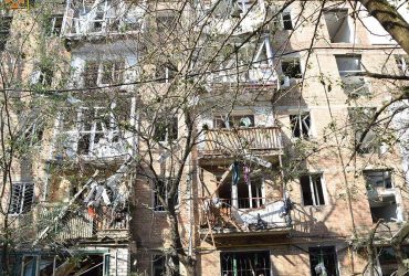 Платять по $25: Росії знову ввижаються постановочні кадри її обстрілів житлових будинків