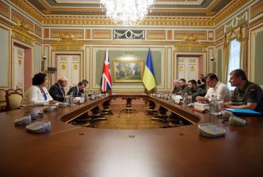 Борис Джонсон приехал в Киев (фото, видео)