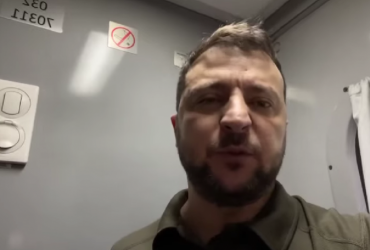 Зеленський підсумував свій візит на південь України майже ранковим відео з потяга