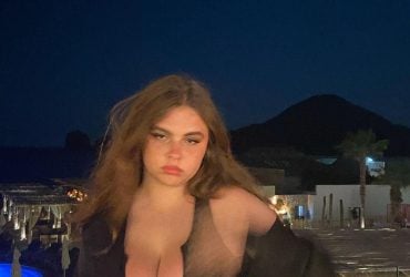 16-річна донька Фреймут ледь прикрила пишні груди (фото)