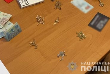 Мечтал о браслете: в Одессе злоумышленник за несколько часов ограбил пятерых пенсионерок