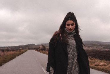 Зірка серіалу Школа Трінчер блиснула формами на чуттєвих фото