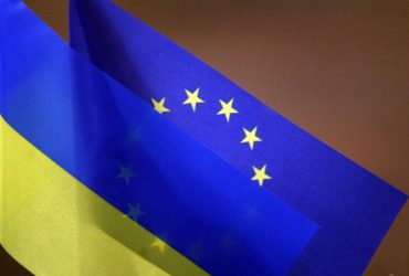 Большинство украинцев за вступление в Евросоюз и НАТО к 2030 году - опрос